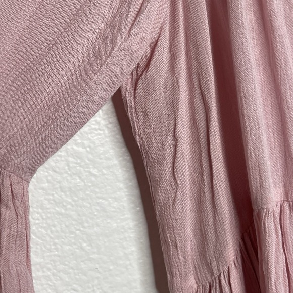 Romeo + Juliet  Couture Pink Embroidered Ruffle Kimono Peasant Top Size Large - Picture 11 of 15